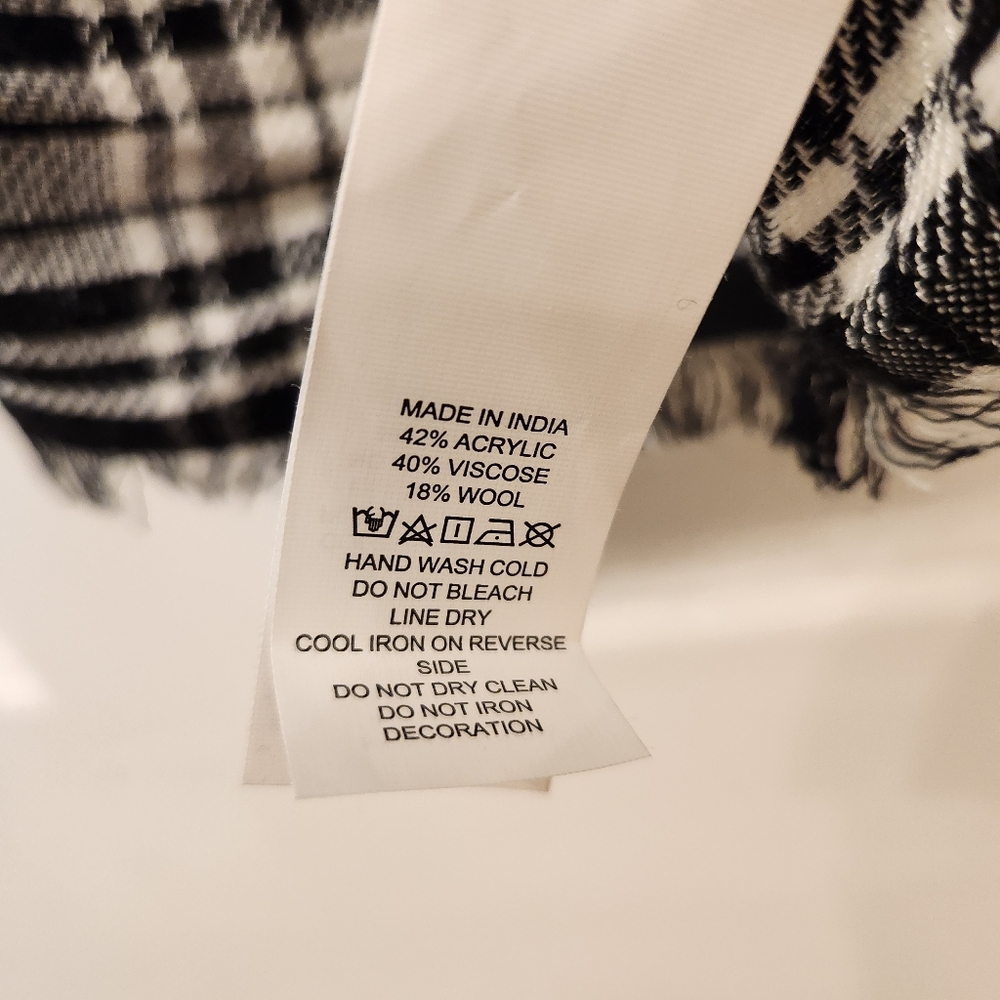 Kate Spade Paid Yard Dye Scarf - Picture 4 of 4